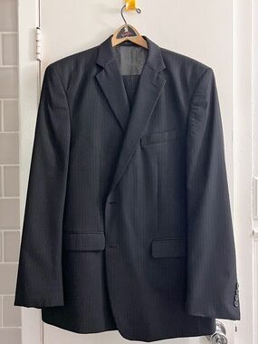 Perry Ellis mens suit